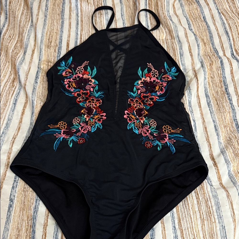 Laundry By Shelli Segal Black Swimsuit